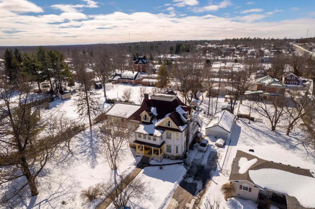 Marmora And Lake Inn And Victorian Diner Exterior foto