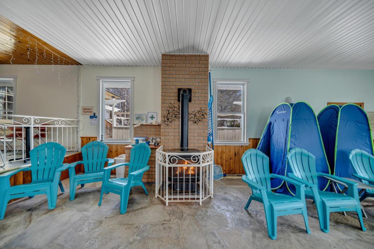 Marmora And Lake Inn And Victorian Diner Exterior foto
